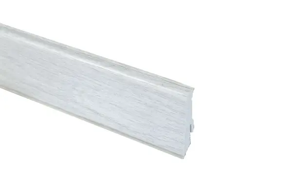 Плинтус из композита Neuhofer Holz K0210L 714459 (59х17х2400)